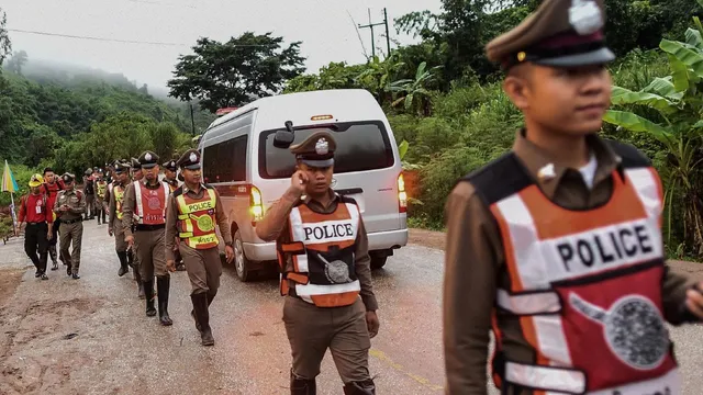 ଉଦବେଗର ଅବସାନ: ଥାଇଲାଣ୍ଡର କାଳ ଗୁମ୍ଫାରୁ ସମସ୍ତ ୧୨ ଖେଳାଳି  ଓ କୋଚ ସୁରକ୍ଷିତ ଭାବେ ଉଦ୍ଧାର, ସାରା ବିଶ୍ୱରେ ଖୁସୀର ଲହରୀ