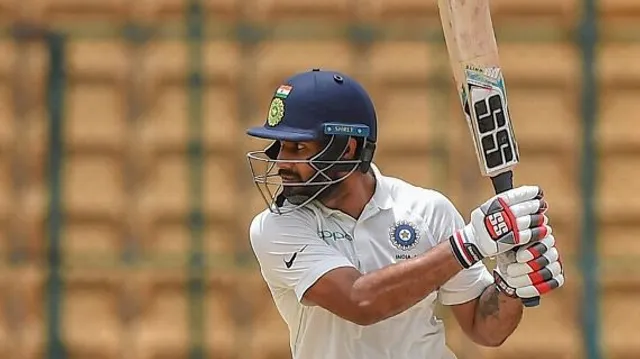 ବିହାରୀଙ୍କ ଶତକ: ଭାରତ ୩୨୨/୪