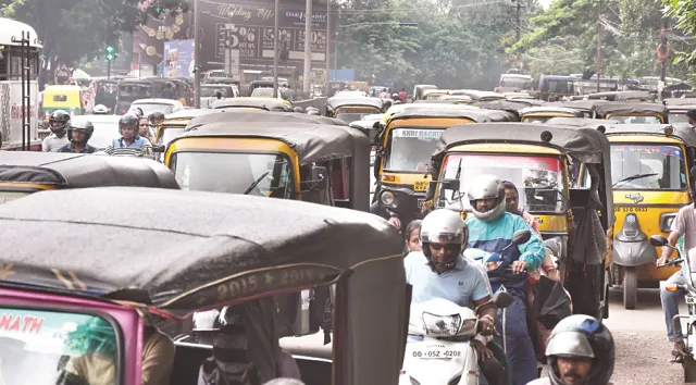 ନାକେଦମ କରୁଛି ମ୍ୟୁଜିୟମ୍‌ ଛକ ଟ୍ରାଫିକ୍‌