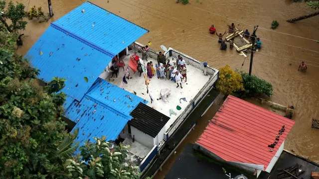 କେରଳ ବନ୍ୟାରେ ୩୨୪ ମୃତ; ପୁଣି ପ୍ରବଳ ବର୍ଷାର ଆଶଙ୍କା ନେଇ ରେଡ୍‌ ଆଲର୍ଟ ଜାରି