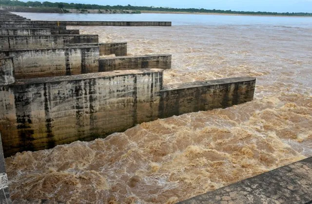 ମହାନଦୀରେ ସମୁଦ୍ରକୁ ବହିଗଲା ୧୦ଲକ୍ଷ କ୍ୟୁସେକ୍‌ ପାଣି, ୮୦ ବର୍ଷ ପରେ ବି ଜଳ ଭଣ୍ଡାର ଯୋଜନା ଶୀତଳ ଭଣ୍ଡାରରେ