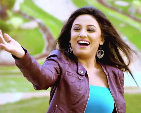 ଓଲିଉଡର ଏହି ଲୋକପ୍ରିୟ ନାୟିକା ଦୁଇଜଣ ନବାଗତଙ୍କ ସହ ରୋମାନସ୍‌ କରିଛନ୍ତି