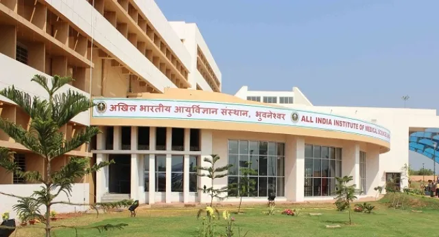 ଅସୁରକ୍ଷିତ ଏମ୍‌ସ ବିଲ୍ଡିଂ : ଯାଞ୍ଚ କରିବ ଆଇଆଇଟି