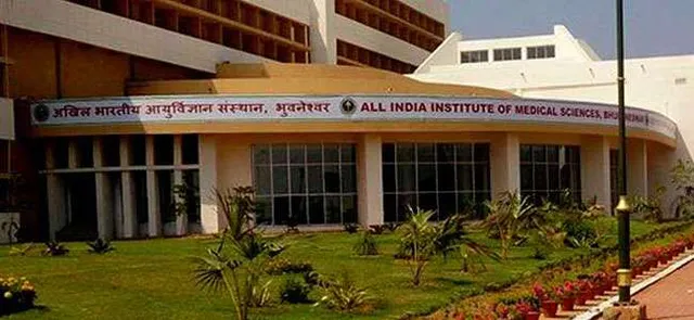 ଭୁବନେଶ୍ବର ଏମ୍ସରୁ ଡିସଚାର୍ଜ ହେଲେ ସୂର୍ଯ୍ୟନଗରର କରୋନା ଆକ୍ରାନ୍ତ, ରାଜ୍ୟରେ ୬୧ରେ ପହଞ୍ଚିଲା ସୁସ୍ଥ ସଂଖ୍ୟା