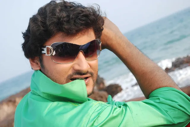 ଟଲିଉଡର ଏହି ସୁପରଷ୍ଟାରଙ୍କୁ ପରାଜିତ କରିଥିଲେ ଅନୁଭବ, ଏହାପରେ ଆଉ ଓଡ଼ିଆ ସିନେମାରେ ମୁହଁ ଦେଖାଇ ନଥିଲେ ସୁପରଷ୍ଟାର