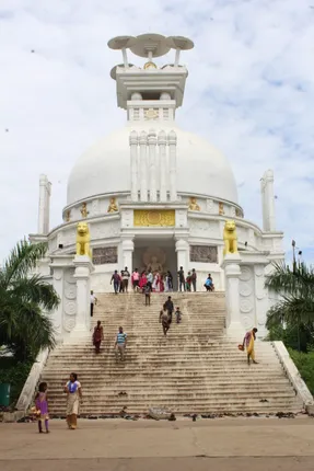 ଉଜୁଡ଼ୁଛି ସୌନ୍ଦର୍ଯ୍ୟ ବିଗୁଡ଼ୁଛି ପାର୍କିଂ