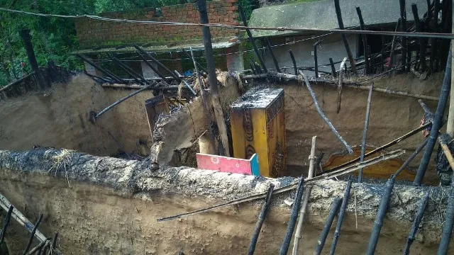 ଅମେଣାକୁଦାରେ ଅଗ୍ନିକାଣ୍ଡ, ୩ ବଖରା ପାଉଁଶ