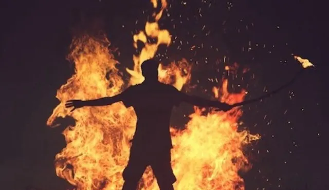 ମାଲକାନଗିରି: ନିଅାଁରେ ପୋଡି କଲେଜ ଛାତ୍ର ଗୁରୁତର, ହସ୍ପିଟାଲରେ ଭର୍ତ୍ତି