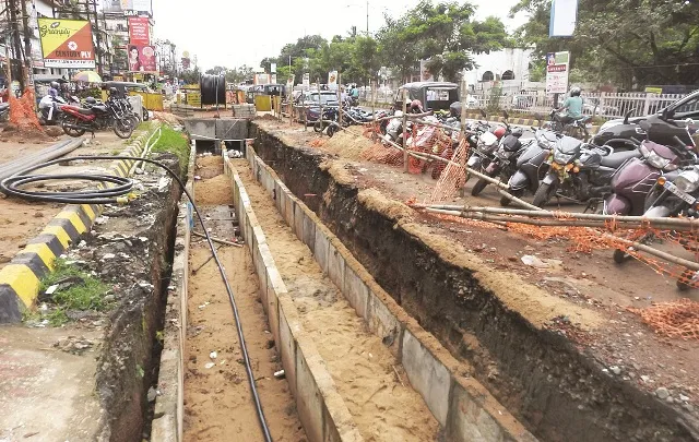 ଭୂତଳ କେବୁଲ : ଏତେ ଯନ୍ତ୍ରଣା ପରେ ବି କାମ ସରିବନି 