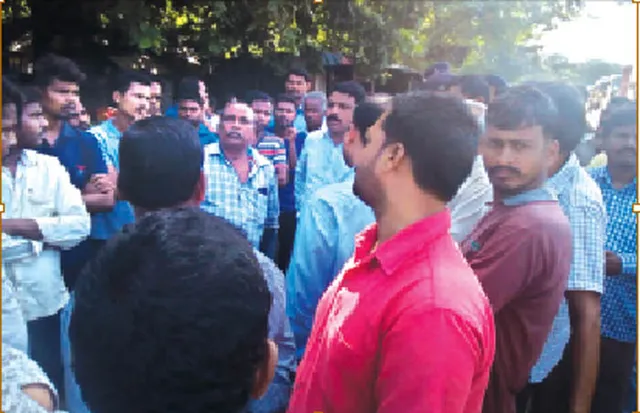 ୧୧ ପଞ୍ଚାୟତବାସୀଙ୍କ ରାସ୍ତାରୋକ