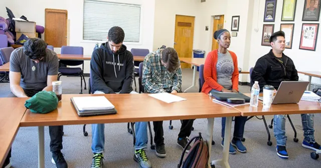 ପରୀକ୍ଷାରେ ବସିବା ଠାଣି ଟିକେ ବଦଳାଇ ଦିଅନ୍ତୁ; ଗଣିତରେ ଭଲ ମାର୍କ ରହିବ