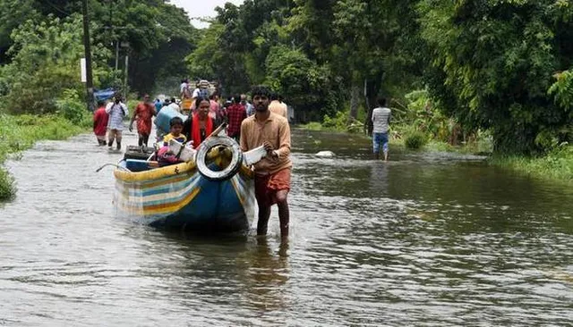 କୋରାପୁଟ: କେରଳ ବନ୍ୟା ପୀଡିତାଙ୍କୁ ଆର୍ଥୀକ ସାହାଯ୍ୟ ପ୍ରଦାନ କଲେ ଛାତ୍ରଛାତ୍ରୀ