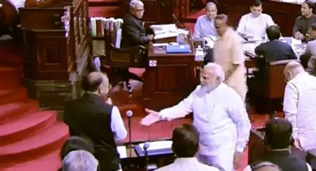 ସଂସଦରେ ମୋଦିଙ୍କ ସହ ହ୍ୟାଣ୍ଡସେକ କରିବାକୁ ପଛାଇଲେ ଜେଟଲୀ! ହେଲେ କାହିଁକି?