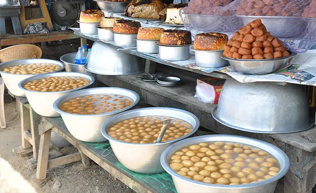 ପାହାଳରୁ ୨୫ ମିଠା ଦୋକାନ ଉଚ୍ଛେଦ