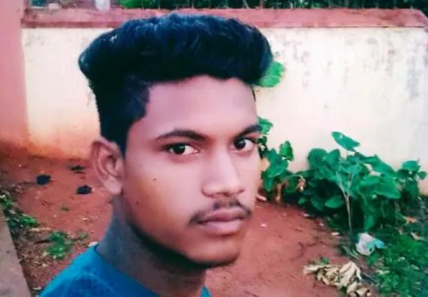 ଝାରସୁଗୁଡ଼ା: ବିଜୁଳି ଖମ୍ବରୁ ପଡ଼ି ଶ୍ରମିକଙ୍କ ମୃତ୍ୟୁ