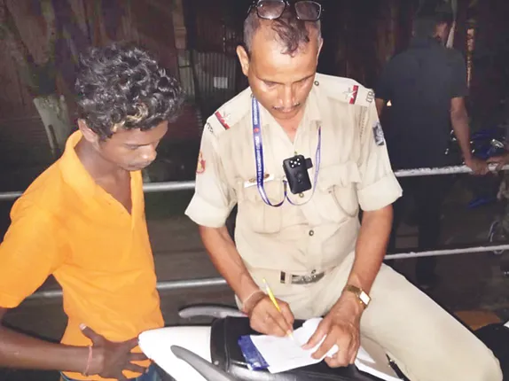 କମିସନରେଟ୍‌ ପୁଲିସର ରେକର୍ଡ: ଦିନକରେ ୨ ଲକ୍ଷ ୨୦ ହଜାର ଟଙ୍କା ଜରିମାନା ଆଦାୟ