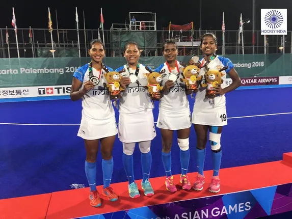 ହକି ସ୍ୱର୍ଣ୍ଣ ହାତଛଡ଼ା