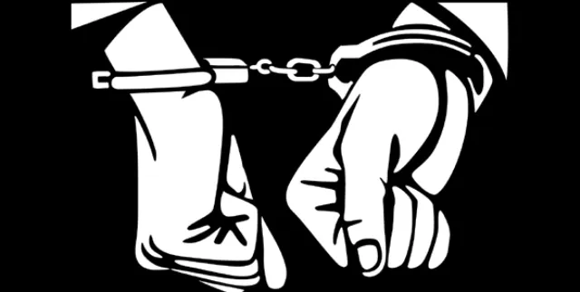 ଟ୍ରାଫିକ୍‌ କନ‌େଷ୍ଟବଲଙ୍କୁ ମାଡ଼ ମାରି ଜଣେ ଗିରଫ, କାର୍‌ ଜବତ