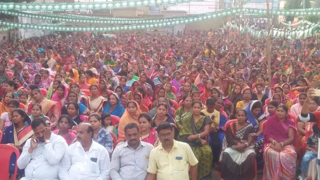 ବିଜେଡିର ମହିଳା ସମାବେଶ। (ଫଟୋ: ମନୋଜ, ବାଲେଶ୍ୱର)