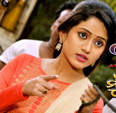 ପୁଣି ଏହି ନାୟକଙ୍କ ଇଶ୍କରେ ଏଲିନା !