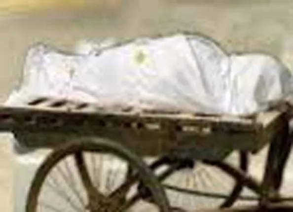 କେନ୍ଦୁଝର: ମିଳିଲା ନାହିଁ ମହାପ୍ରୟାଣ ଗାଡ଼ି: ଆଦିବାସୀ ଯୁବକର ମୃତଦେହ ବୁହା ହେଲା ଟ୍ରଲିରେ