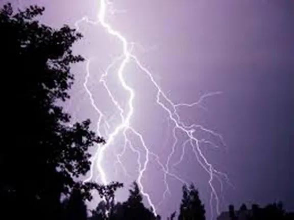 ଦକ୍ଷିଣ ଉପକୂଳବର୍ତ୍ତୀ ଅଞ୍ଚଳ ସମେତ ଏହି ସବୁ ଜିଲ୍ଲାରେ ଘଡ଼ଘଡ଼ି ବିଜୁଳି ସହ ବର୍ଷା ଆଶଙ୍କା