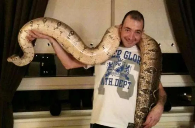 ବିଷଧର ସାପର ଭୟ ଦେଖାଇ ଏହି ବ୍ୟକ୍ତି ପାଖାପାଖି ୧୦୦୦ଥର ମହିଳାଙ୍କୁ କରିଥିଲା ଦୁଷ୍କର୍ମ