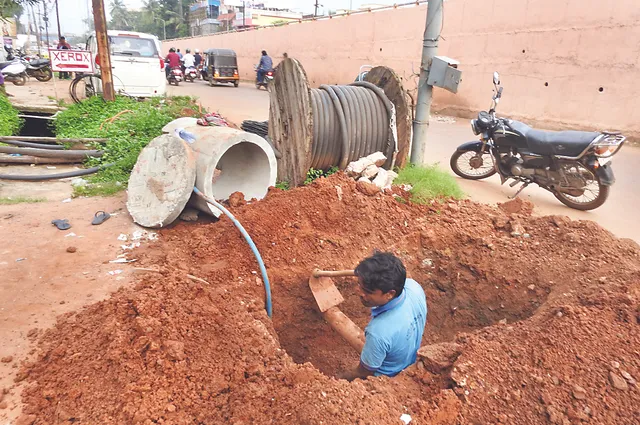 ଡେଡ୍‌ଲାଇନ୍‌ ସରିଲା, ଖୋଳା ସରିଲାନି