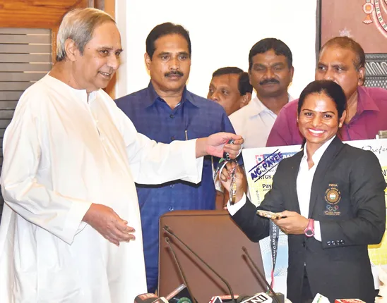 ଦୂତିଙ୍କୁ ଭବ୍ୟ ସ୍ୱାଗତ ସମ୍ବର୍ଧିତ କଲେ ମୁଖ୍ୟମନ୍ତ୍ରୀ