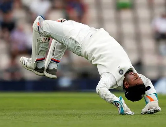 ୬ ଇନିଂସରେ ୭୬ ବାଏ ରନ୍‌, ଋଷଭ ପନ୍ଥଙ୍କ ପ୍ରଦର୍ଶନ ନେଇ ୩ ପୂର୍ବତନ ଓ୍ଵିକେଟକିପର ଉଠାଇଲେ ପ୍ରଶ୍ନ