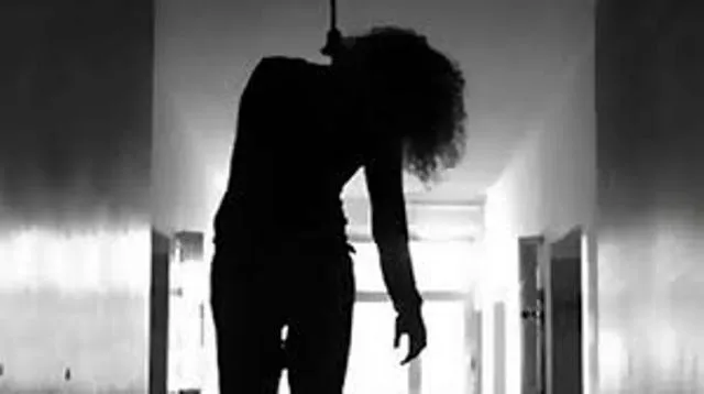 ନବରଙ୍ଗପୁର: ଗଛରୁ ଯୁବକ-ଯୁବତୀଙ୍କ ମୃତଦେହ ଉଦ୍ଧାର