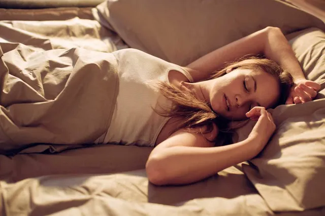 ନିଦରେ ମନୁଷ୍ୟ ସହିତ ହୋଇଥାଏ ଏହି ଅଦ୍ଭୁତ ଘଟଣା, ଜାଣିଲେ ହୋଇଯିବେ ଆଶ୍ଚର୍ଯ୍ୟ