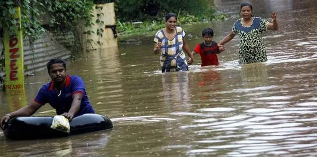 ବର୍ଷା ପ୍ରଭାବିତ ଗଞ୍ଜାମ ଜିଲ୍ଲାରେ ୧୩ ଓ ୧୪ ତାରିଖ ସରକାରୀ  ଛୁଟି ବାତିଲ୍‌ : ଜଳବନ୍ଦୀ ଅଞ୍ଚଳରେ ପହଞ୍ଚି ପାରୁନି ପ୍ରଶାସନ