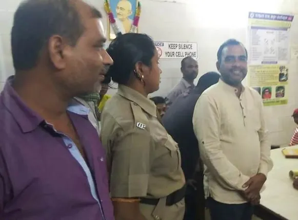 ମନ୍ତ୍ରୀଙ୍କ ଗାଡ଼ି କାଚ ଭଙ୍ଗା ଘଟଣା : ପୂର୍ବତନ ପୌର ଉପାଧୢକ୍ଷ ସୁରେଶ ସାହୁଙ୍କ ସମେତ ୪ ଗିରଫ