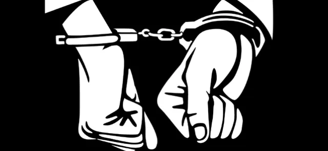 ବ୍ୟବସାୟୀଙ୍କୁ ବନ୍ଧୁକ ଦେଖାଇ ଧମକ, ଯୁବକ ଗିରଫ, ସହଯୋଗୀ ଫେରାର୍‌