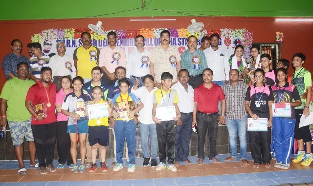 ଆର୍‌ଏନ୍‌ ସି˚ହଦେଓ ସ୍ମାରକୀ ରାଜ୍ୟ ଓପନ୍‌ ଟିଟି, ଶ୍ବେତପଦ୍ମା, ସାହିଲଙ୍କୁ ତ୍ରିମୁକୁଟ