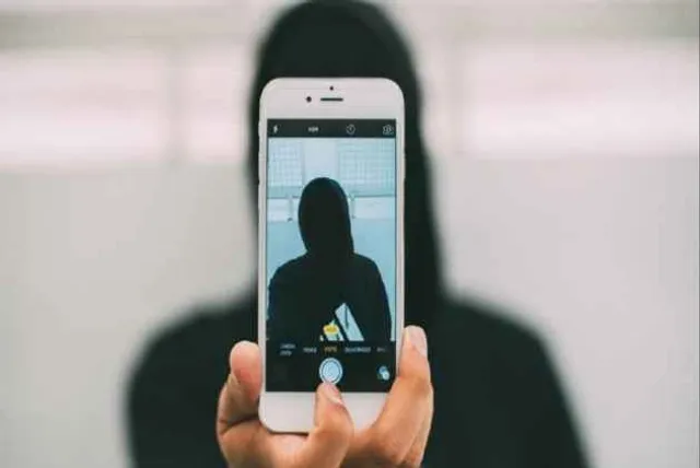 ମହାରାଷ୍ଟ୍ର: ମହିଳା ବନ୍ଦୀମାନେ ଏଣିକି ସେମାନଙ୍କ ଘରକୁ କରିପାରିବେ ଭିଡିଓ କଲ୍‌; ୫ ମିନିଟକୁ ଦେବେ ୫ ଟଙ୍କା