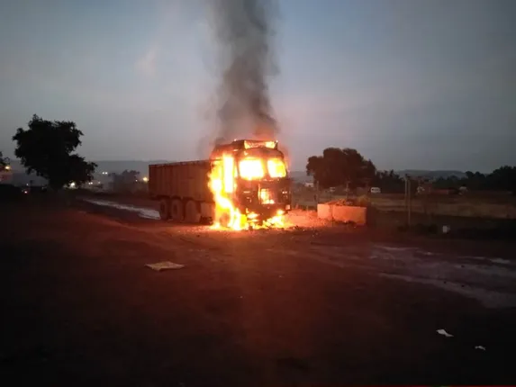 ଟ୍ରକ ଦୁର୍ଘଟଣାରେ ଝିଆରୀ ମୃତ, ବାପ ଓ ଝିଅ ଗୁରୁତର 