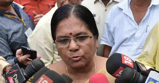 ମୁଜାଫରପୁର ସେଲ୍‌ଟର ହୋମ୍‌ ସେକ୍ସ ସ୍କାଣ୍ଡାଲ୍‌ ମାମଲା: ପୂର୍ବତନ ମନ୍ତ୍ରୀ ମଞ୍ଜୁ ବର୍ମାଙ୍କ ନାମରେ ଜାମିନ ବିହୀନ ଗିରଫ ପରଓ୍ଵାନା ଜାରି