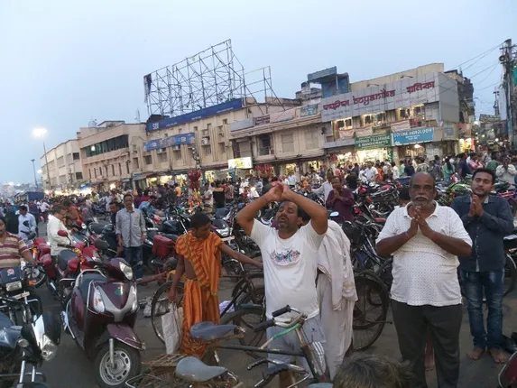 ଧାଡ଼ି ଦର୍ଶନ ପାଇଁ ଶ୍ରୀମନ୍ଦିର ସିଂହଦ୍ୱାର ସମ୍ମୁଖରେ ଟ୍ରାଫିକ୍ ସମସ୍ୟା