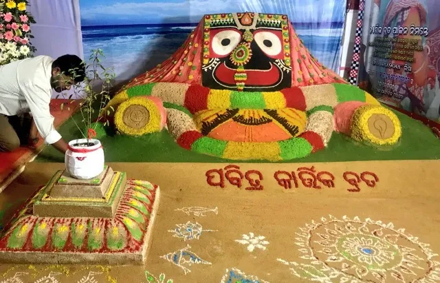 ପବିତ୍ର କାର୍ତିକ ବ୍ରତ ଅବସରରେ ସୁଦର୍ଶନ ପଟ୍ଟନାୟକଙ୍କ ଦ୍ୱାରା ନିର୍ମିତ ବାଲୁକା କଳା