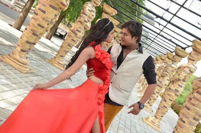 ଓଲିଉଡରେ ଚାଲିଛି ଶହେବାଲା ପ୍ରେମ