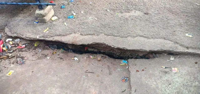 ବଡ଼ଦାଣ୍ଡ ଫାଟି ମେଲିଗଲାଣି