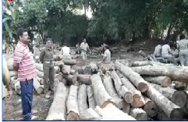 ବେଆଇନ କରତ କଳ ଉପରେ ଭିଜିଲାନ୍‌ସ ଚଢ଼ଉ:ଲକ୍ଷ ଲକ୍ଷ ଟଙ୍କା ମୂଲ୍ୟର ଚେ‌ାରା କାଠ ଓ ଯନ୍ତ୍ରାଂଶ ଜବତ