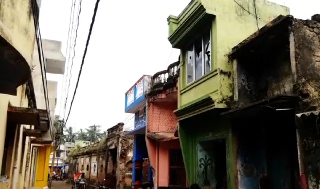 ସୋଲ ଶିଳ୍ପୀଙ୍କ ଘରକୁ ବୋମା ମାଡ଼