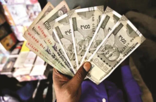 ୫ କ୍ଷୁଦ୍ର ଜମାକାରୀ ଫେରି ପାଇଲେ ଜମାରାଶି