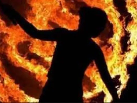 ଯକ୍ଷ୍ମା ରୋଗରୁ ମୁକ୍ତି ପାଇବା ପାଇଁ କିରୋସିନ୍‌ରେ କରୁଥିଲେ ଶରୀର ମାଲିସ୍‌, ଜୀବନ୍ତ ଜଳିଗଲେ ବୃଦ୍ଧ