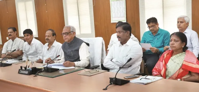 କୋର୍ଟ ମାଡ଼ ପରେ ନୂଆ ନାଟକ! : ଗୃହ କମିଟି ଆଗରେ ହାଜର ହେଲେନି ଅଭିଜିତ