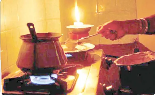 କେନ୍ଦୁଝରରେ ବିଜୁଳି ବିଭ୍ରାଟ:ସହରବାସୀଙ୍କ ଆନ୍ଦୋଳନ ଚେତାବନୀ