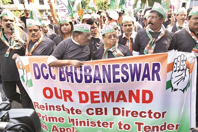 ସିବିଆଇ ମୁଖ୍ୟଙ୍କୁ ରାତି ଅଧିଆ ପରିବର୍ତ୍ତନ : କଂ‌ଗ୍ରେସର ବିକ୍ଷୋଭ